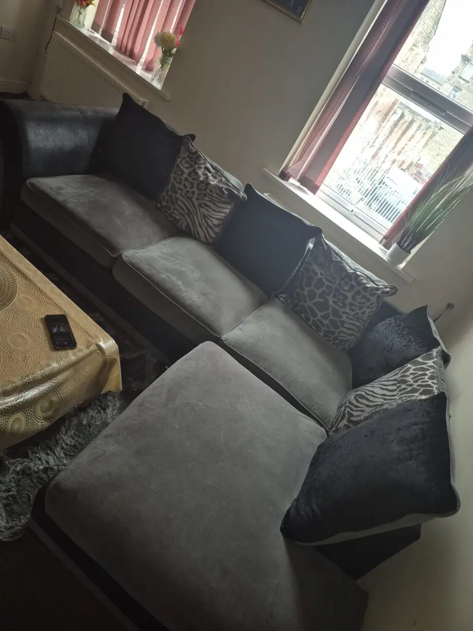 Grey/black corner sofa