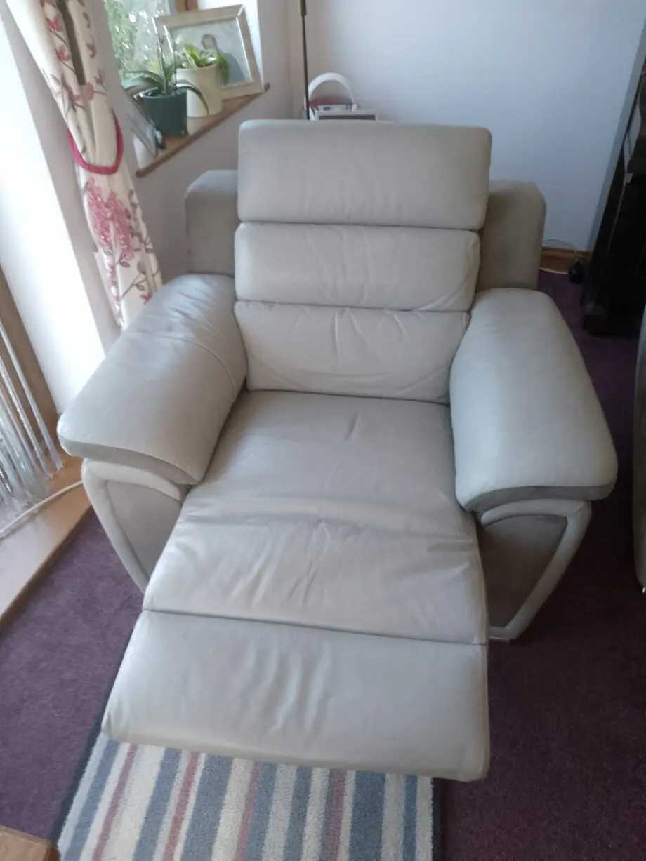 Hayes grey leather Madison manual Reclining sofa+ Reclining chair.