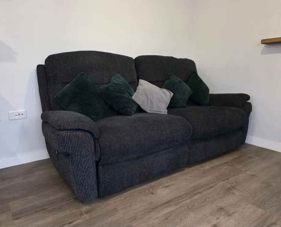 La-z-boy 3 seater power recliner