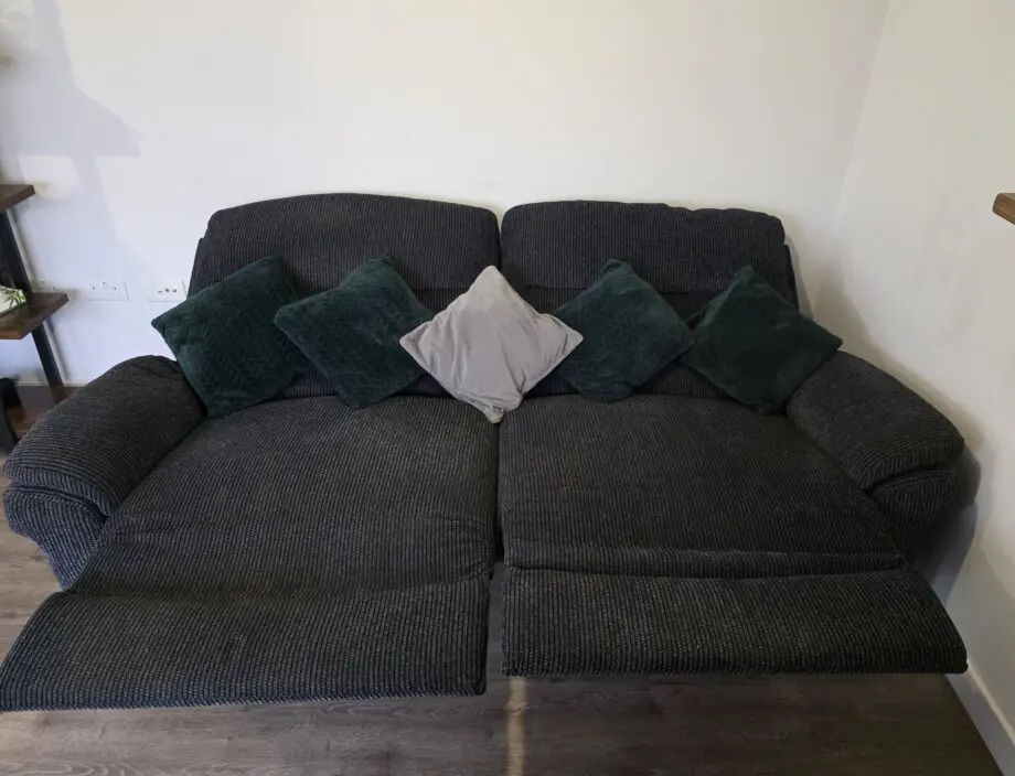 La-z-boy 3 seater power recliner