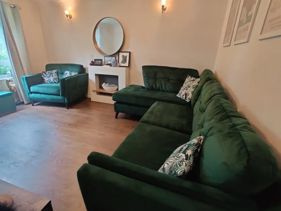 SCS Emerald Green Ferndale Corner Sofa with Snuggle Chair (Sofa set)