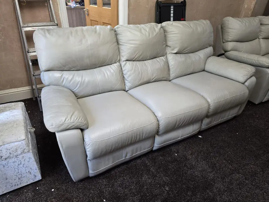 HARVEYS 3&2 Seater Grey Leather Recliner Sofas