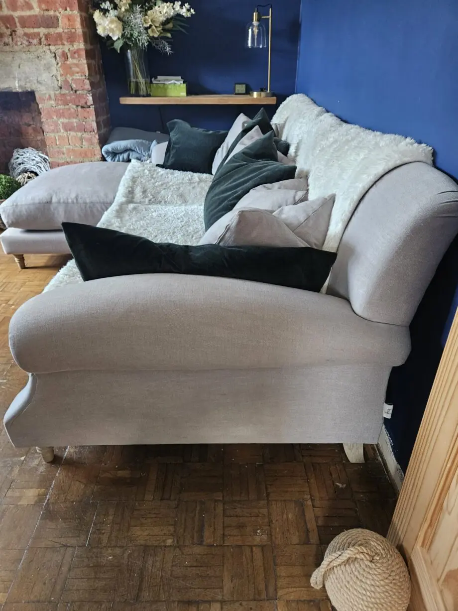 Loaf Crumpet Chaise Sofa