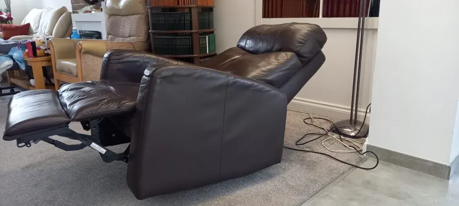 RECLINER ELECTRIC CHAIR