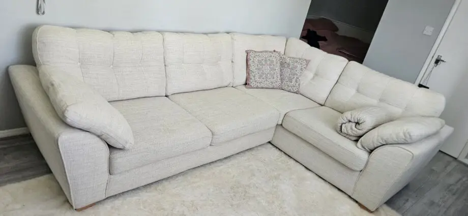 Winson Left Hand Facing 3 Seater Corner Quantity: 1 Colour: White