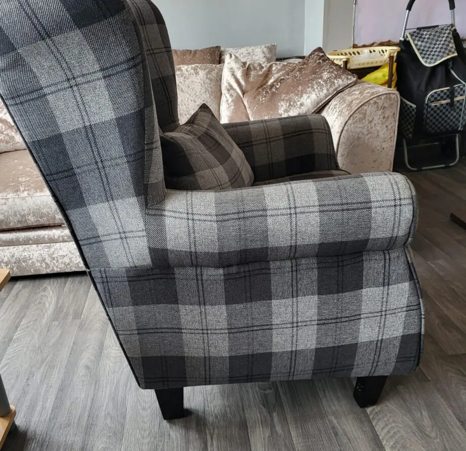 Warmiehomy Winged armchair x 2 Grey tartan pattern.