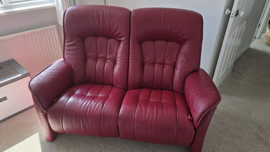 Fishpools Red Himolla rhine 2.5 seater leather recliner