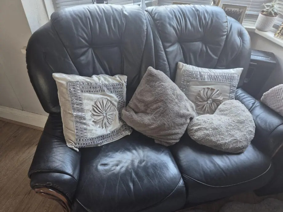 Black leather sofa 2 seater 3 seater