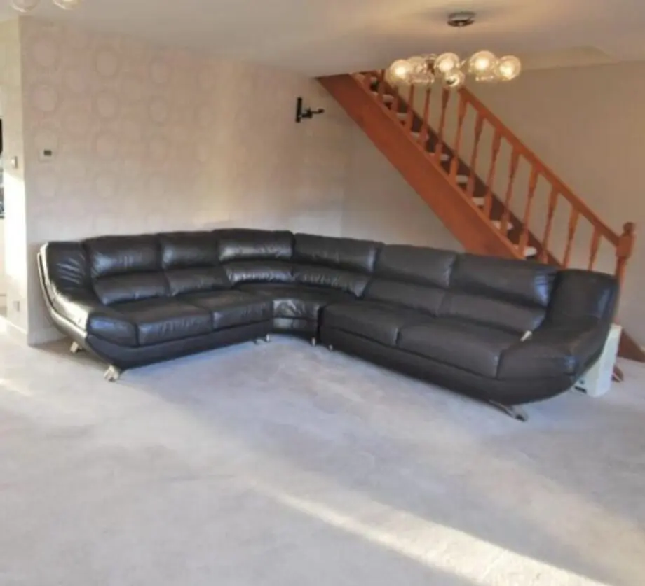 Furniture village leather sofa