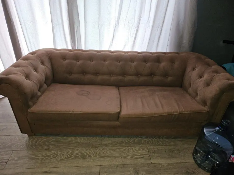 3 & 2 seater set from Winchester.