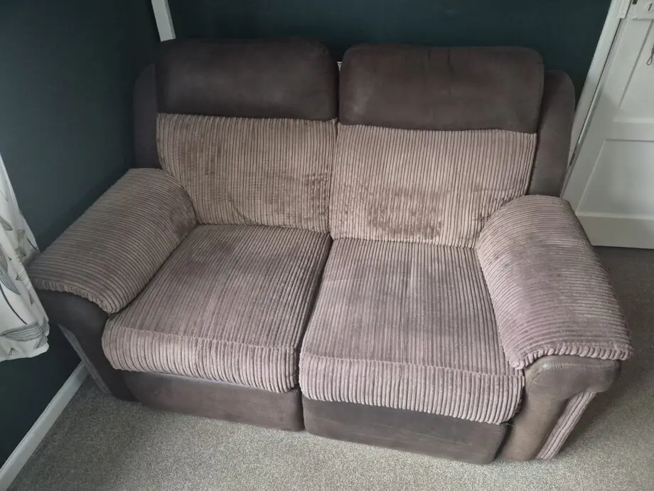 4seater mainuel recliner and 2 seater electric recliner