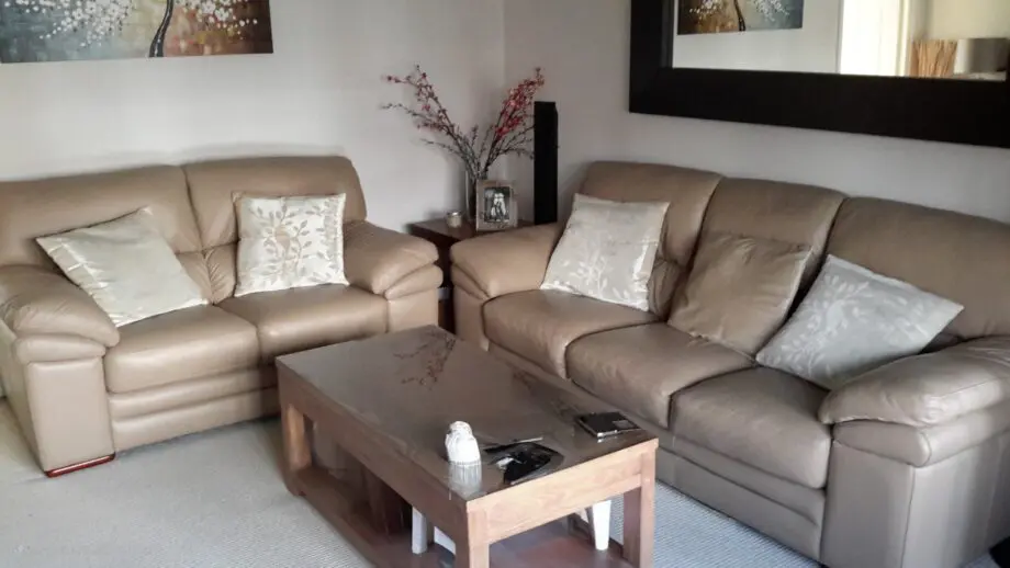 Modern 3 and 2 seater leather sofa set
