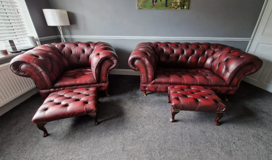 Chesterfield Antique Leather (Antique Red) The 1931 2-seater sofa, arm chair and 2 footstools