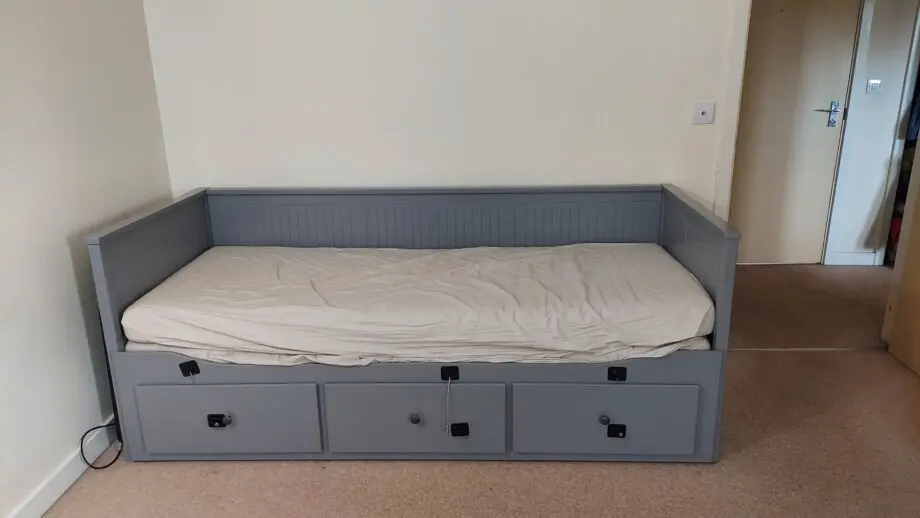Ikea Hemnes day bed