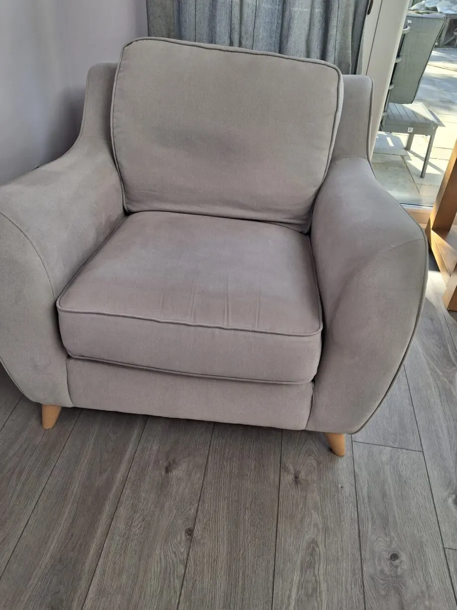 Legend Classic Back Armchair