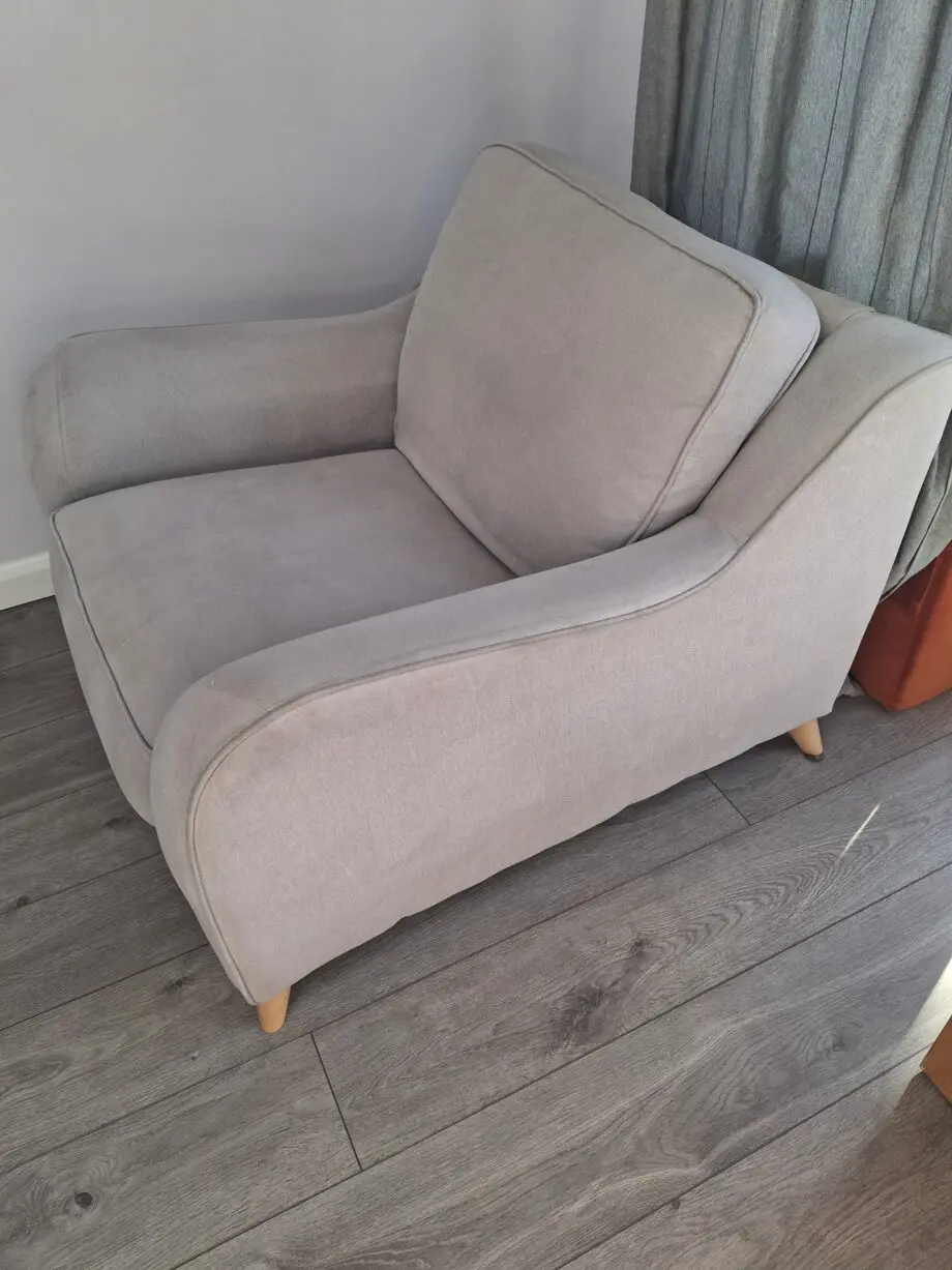 Legend Classic Back Armchair