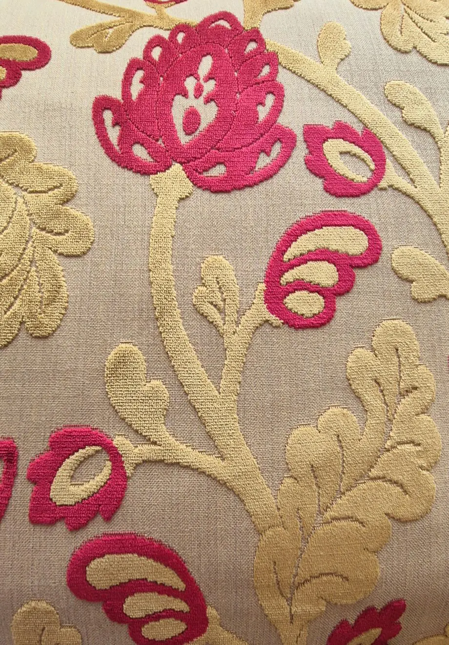 Elegant design Gold & Red Soda Set