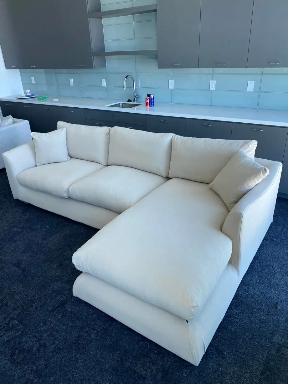 Cream / 4x Seater Sofa - Corner L Shape Sofa ¬For Sale