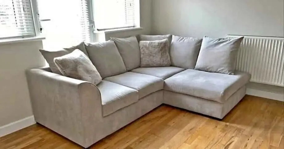 4 seater L shape sofa