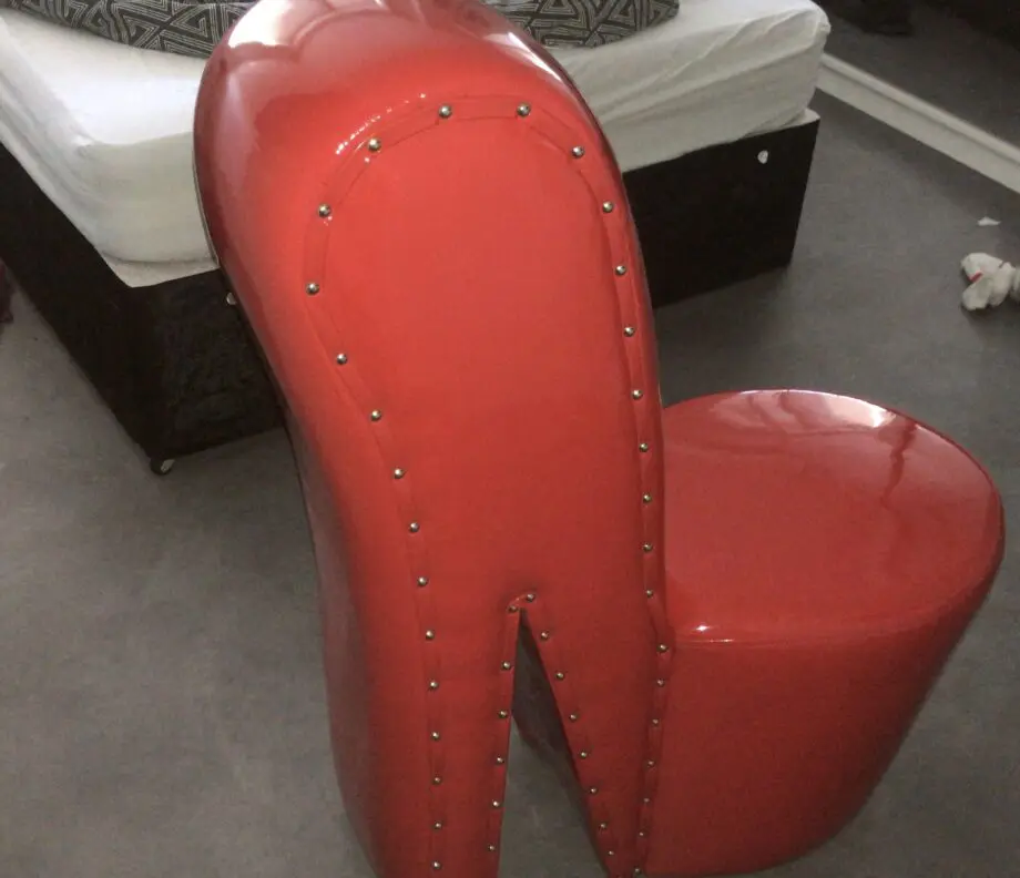 Red leather Shoe Chair