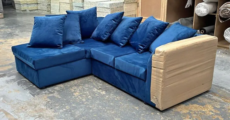 4 STR L shape sofa with Chair 1x & Footstool