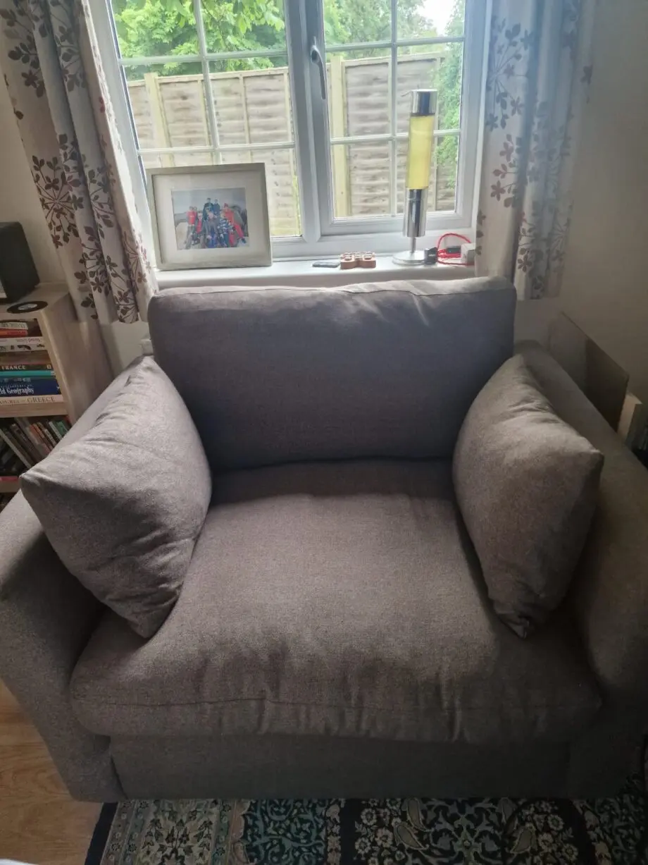 Sofa Workshop Wallis Snuggler / Loveseat