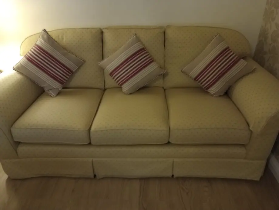 Laura Ashley 3 and 2 seater sofas. Colour cream & gold. But colour is more like a very pale yellow. The photo of the sofa has come out 'slightly' darker in the photo due to the the lack of light in our lounge.