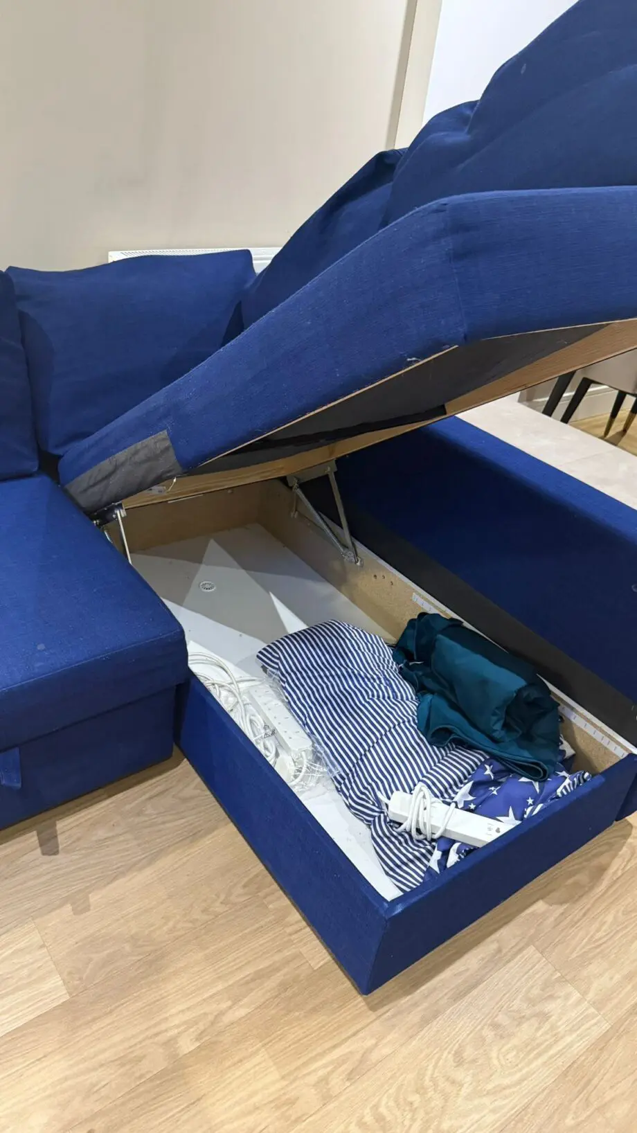 FRIHETEN Corner sofa-bed with storage