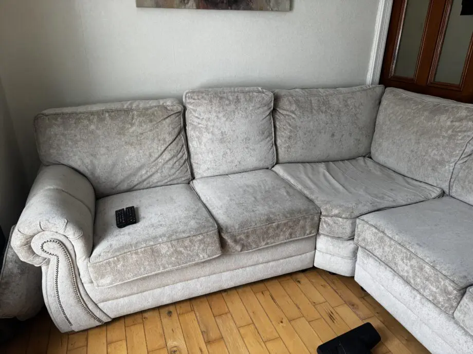 5 seated corner sofa in a verona mink colour