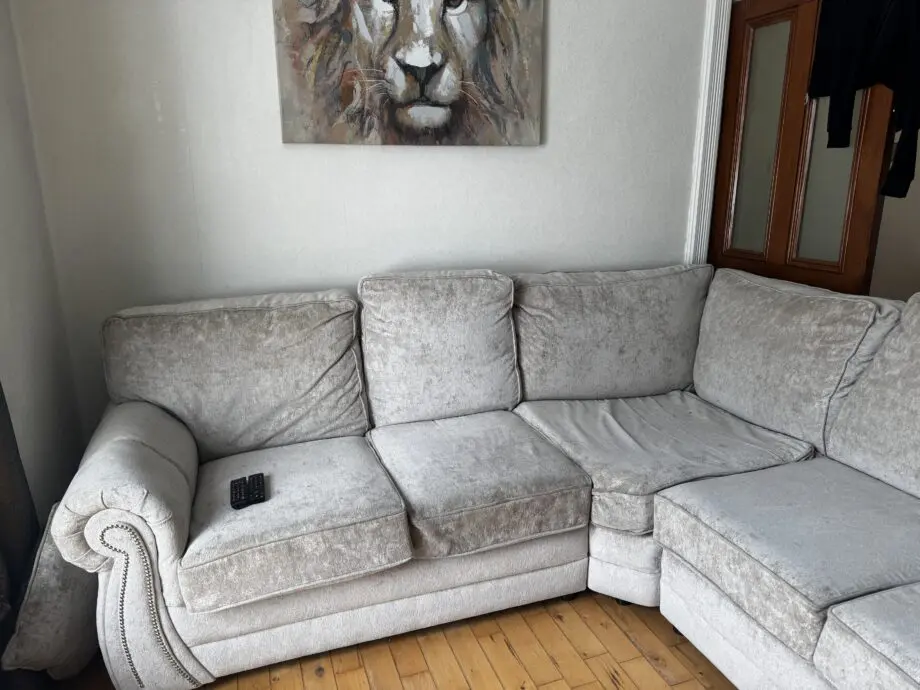 5 seated corner sofa in a verona mink colour