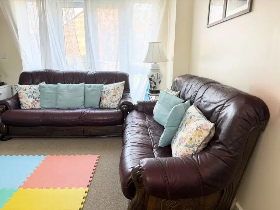 Scs 3 seater leather maroon sofa