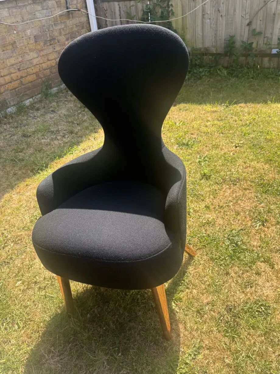 Tom Dixon armchair in black colour, good condition. 1 item