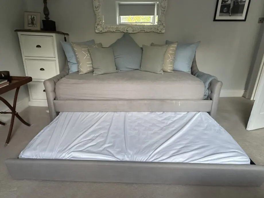 Sofa day bed with pullout bed (gray color, linen cover)