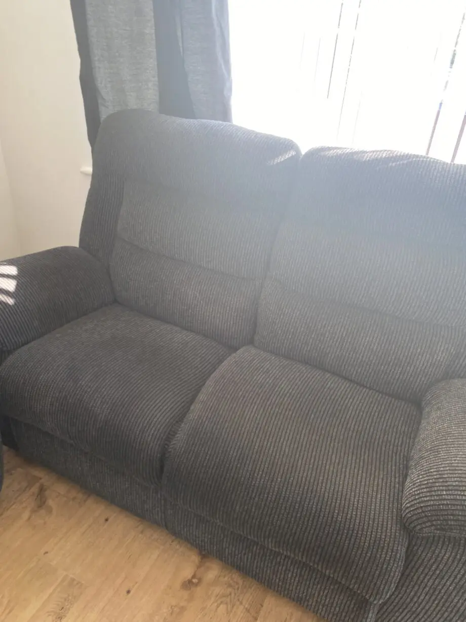 La-z-boy - Grey 2 seater sofa