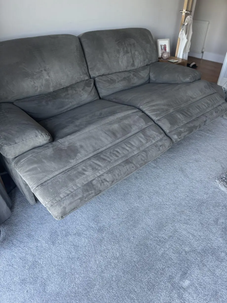 3 Seater sofa - Electric Recliner
