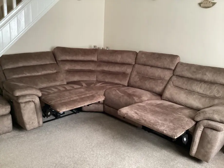 Corner sofa with recliners