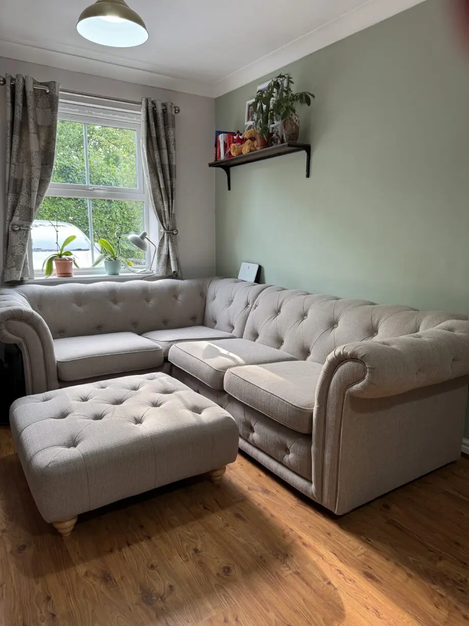 **‼️ R-Corner Chesterfield Sofa + Footstool‼️**