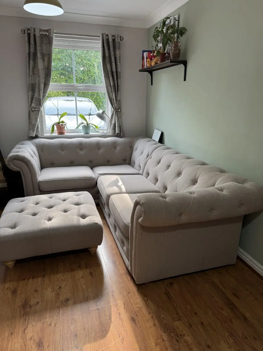 **‼️ R-Corner Chesterfield Sofa + Footstool‼️**