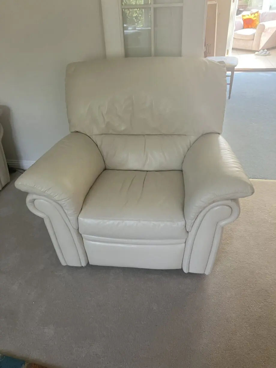 Cream faux leather 3 seater recliner sofa with 2 matching recliner armchairs