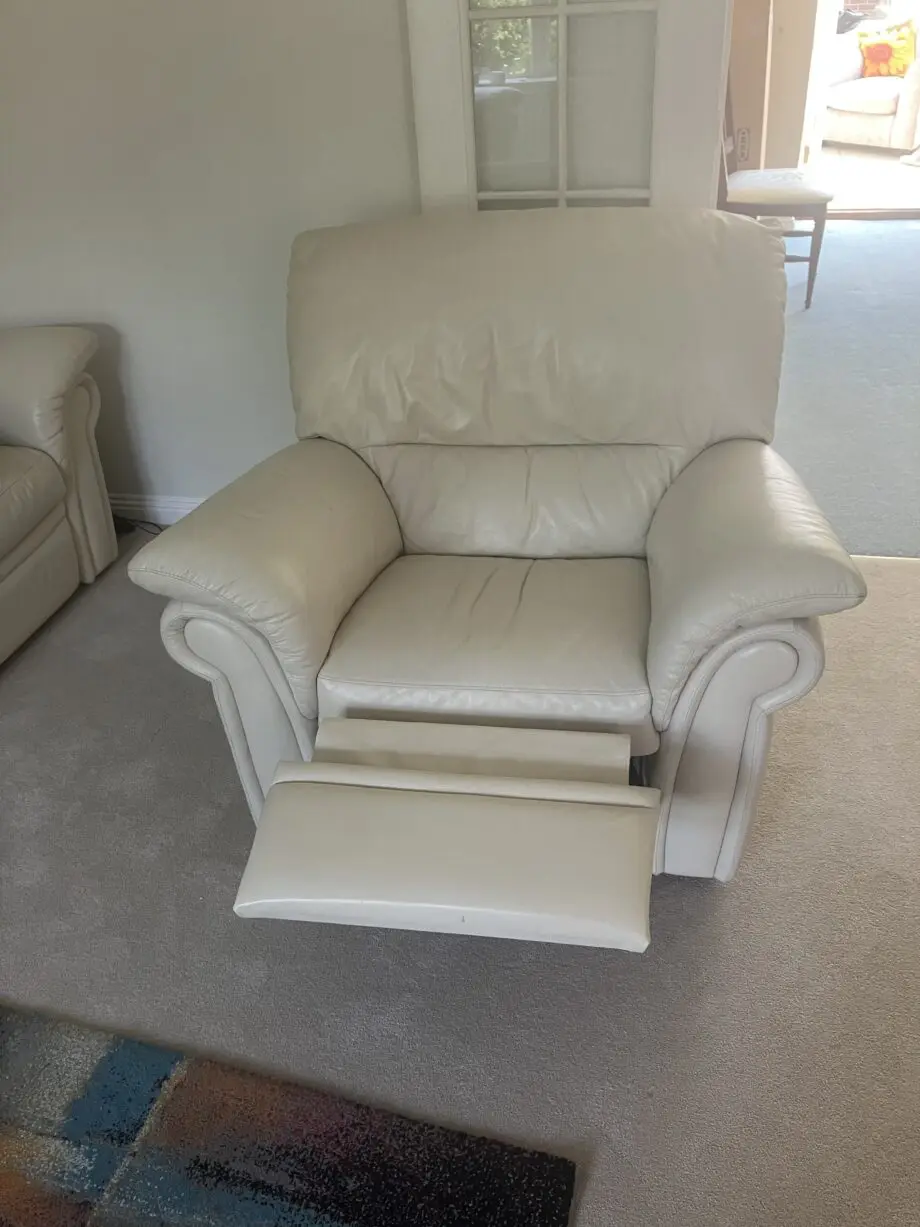 Cream faux leather 3 seater recliner sofa with 2 matching recliner armchairs
