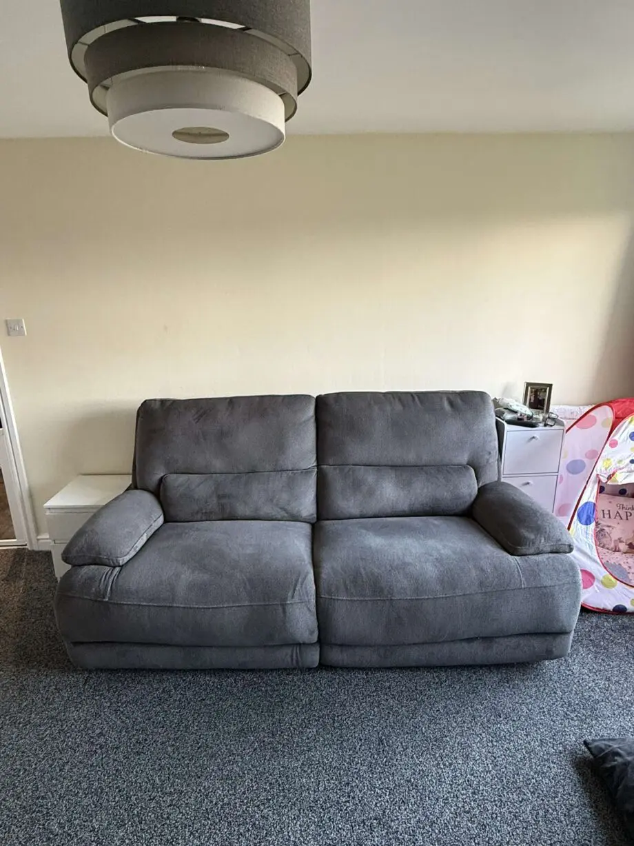 Dfs mallow 3 seater power recliner + usb charging