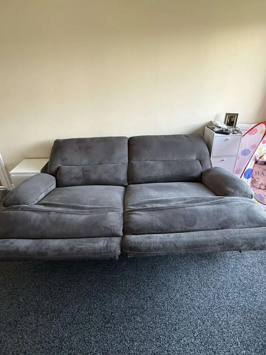 Dfs mallow 3 seater power recliner + usb charging