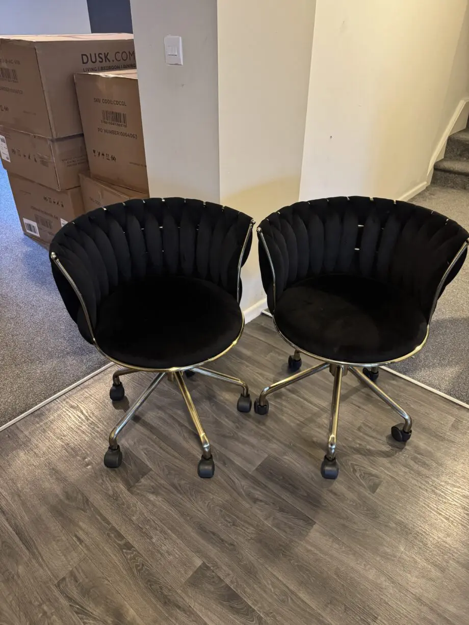 Luxury Velvet Shell Chairs – Gold Base, Swivel Design (Set of 3)