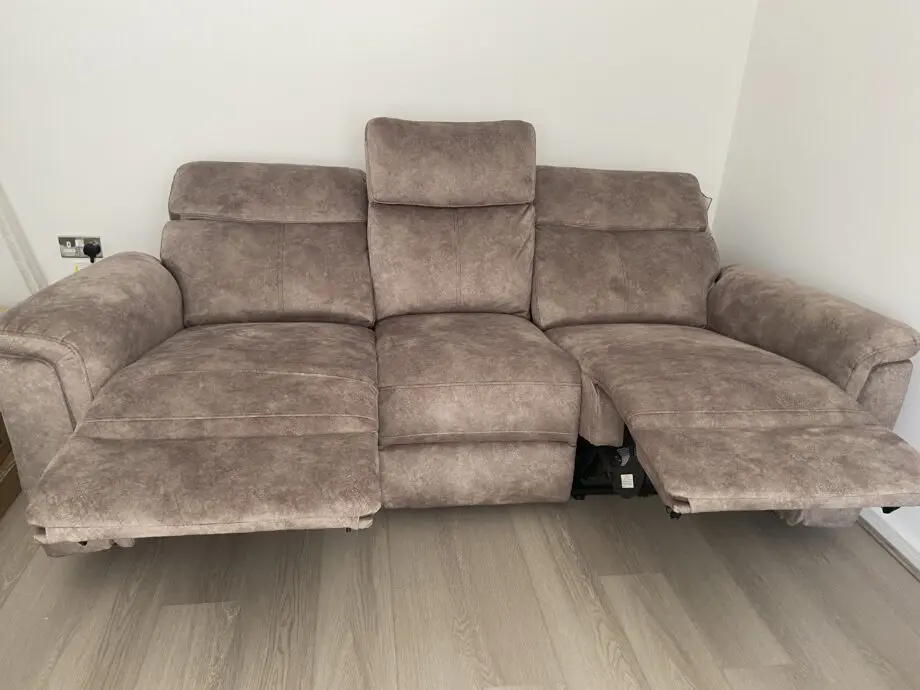 SCS Brand New Power recliner Sofa (Amesbury 3 Seater Power Recliner Sofa, LOURDES-STONE - Fabric)