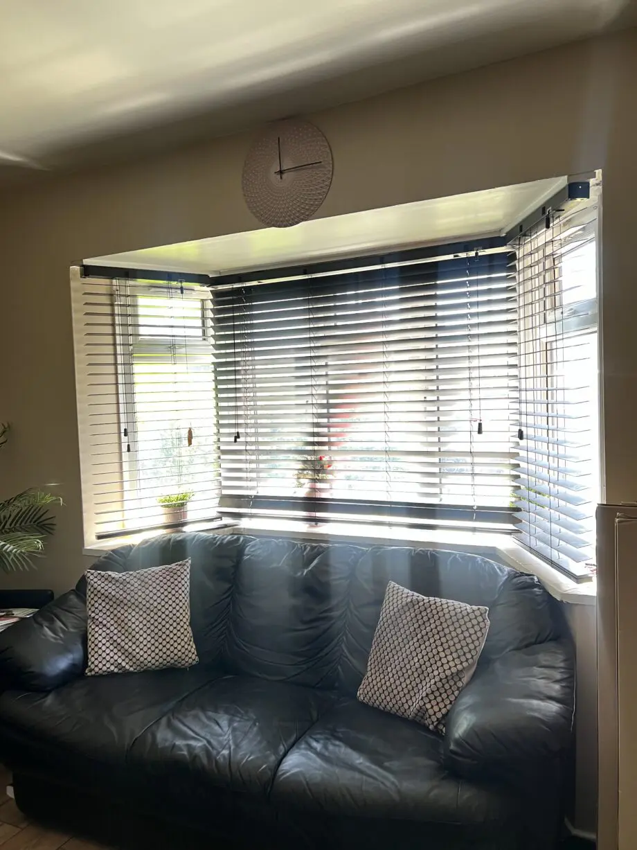 Genuine Leather Sofa Set – Excellent Condition