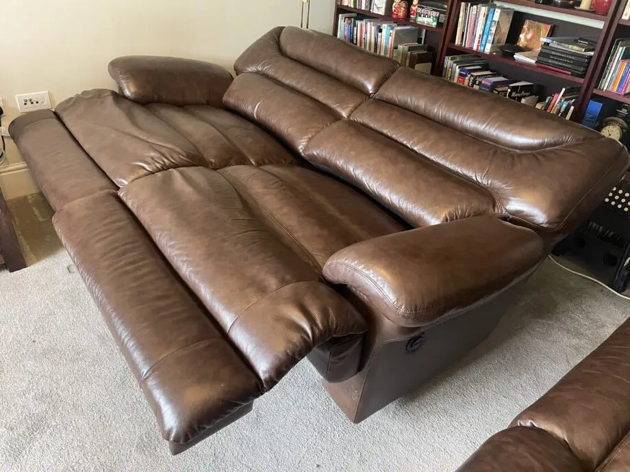 La Z boy brown leather power recliners