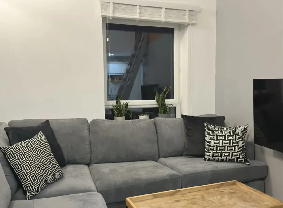 Freya Right Hand Facing Deluxe Corner Sofa Bed