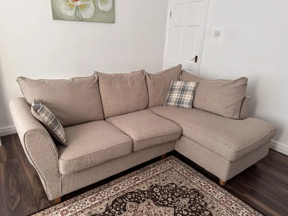 Beige/Brown Sofa Set