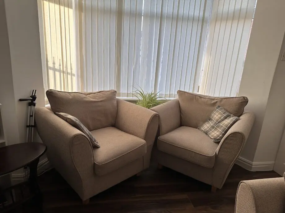 Beige/Brown Sofa Set
