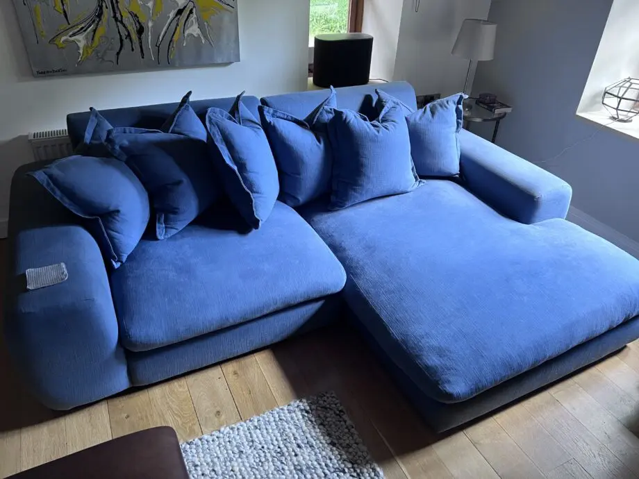 Loaf Medium Chaise Sofa (blue)